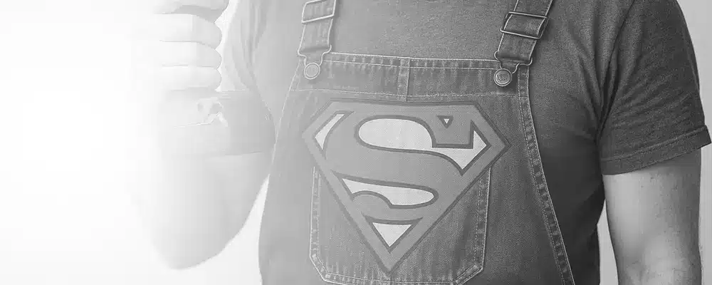 firstimg-monteur-superman Super héros qui monte les meubles